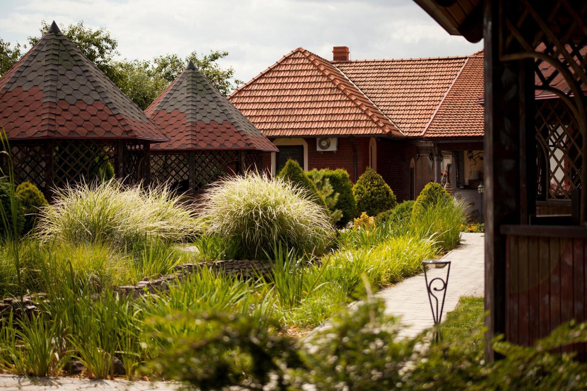 Hotel Complex Bahus Uzhhorod Luaran gambar